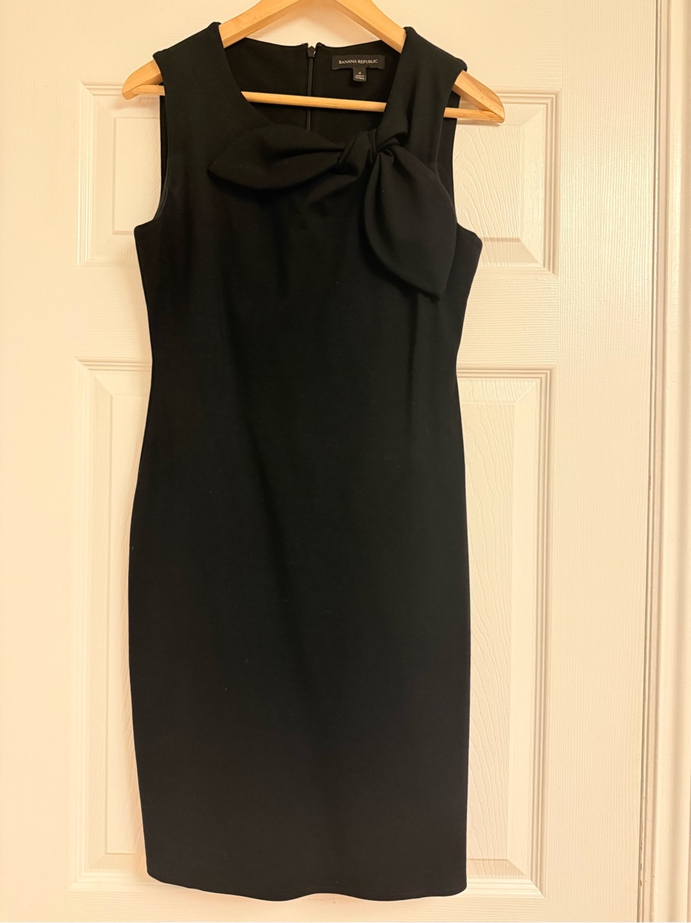 Banana Republic Black Sleeveless Sheath Dress with Bow
